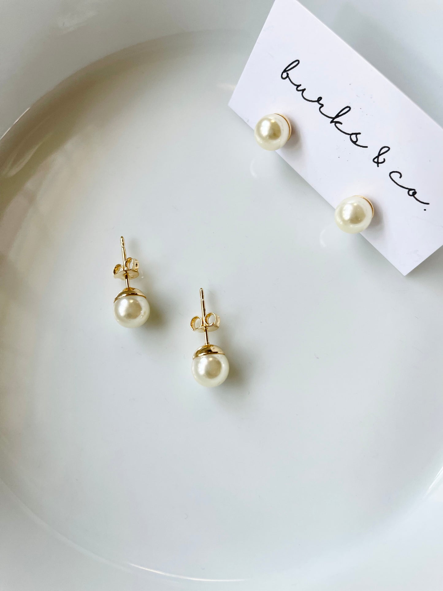 Pearl studs