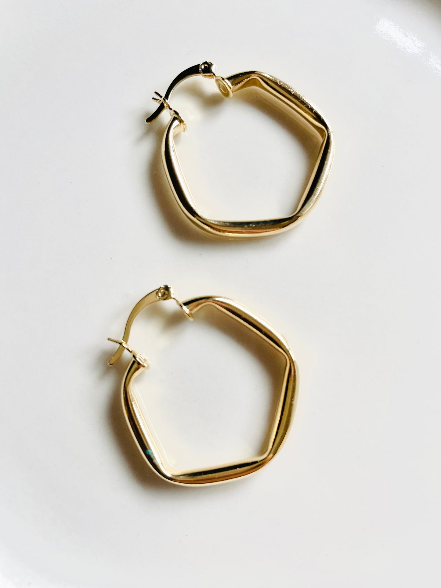 Four sided hoops