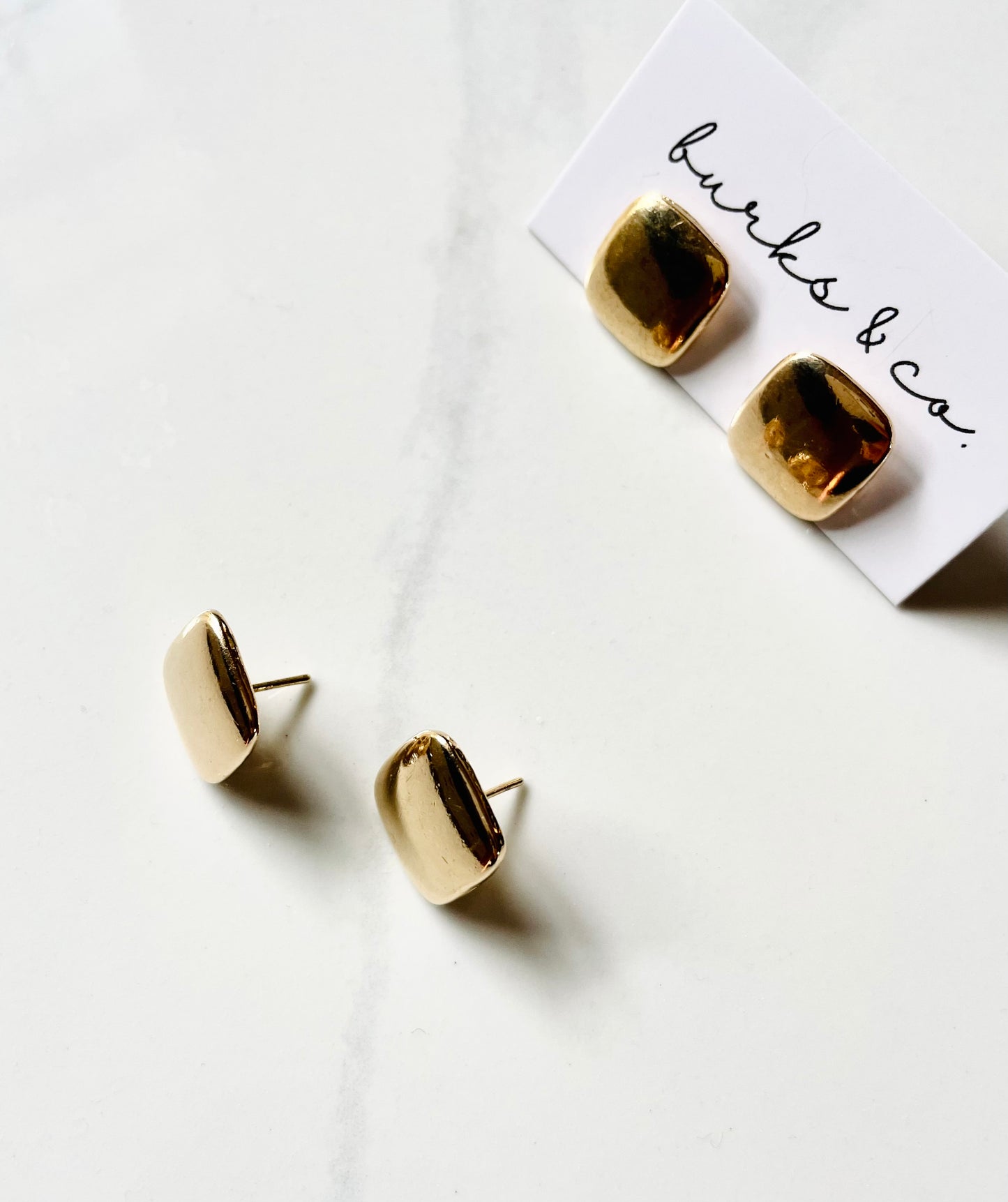 Square stud earrings